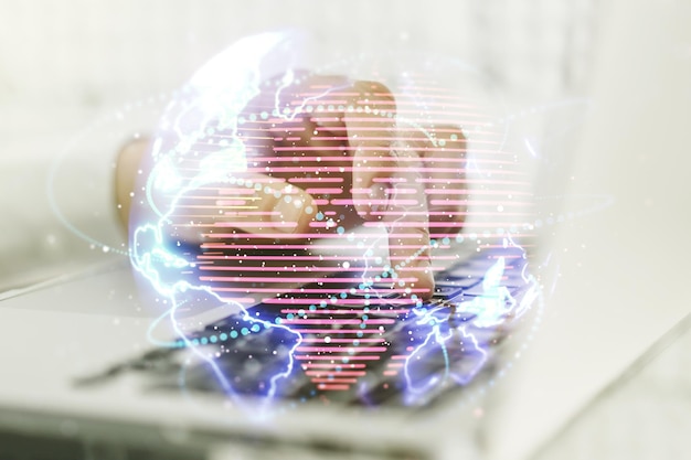 Dubbelexponering av abstrakt digital världskarta med anslutningar och hand som skriver på datortangentbord på bakgrunden stordata- och blockkedjekoncept