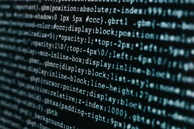 Fuldskærmsbillede af computerskærm med tekst på skærmen