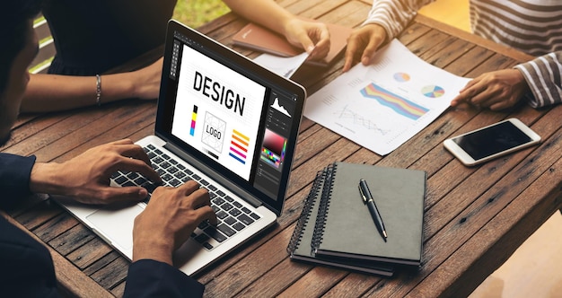 Grafisk designprogramvara för modern design av webbsidor och kommersiella annonser
