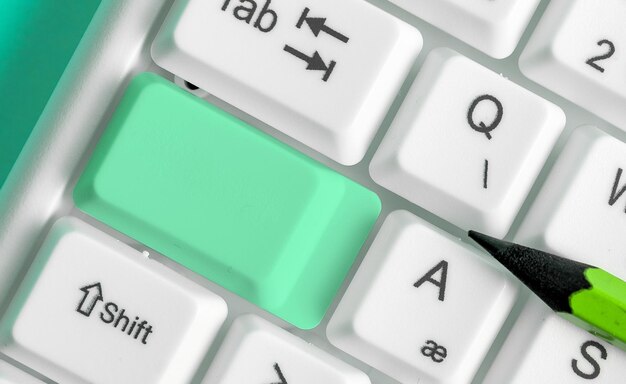 Högvinkelvy av datortangentbord