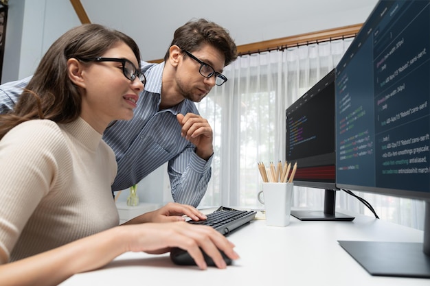 Holdudviklerprogram, nyeste kodningskreative websteds postulat
