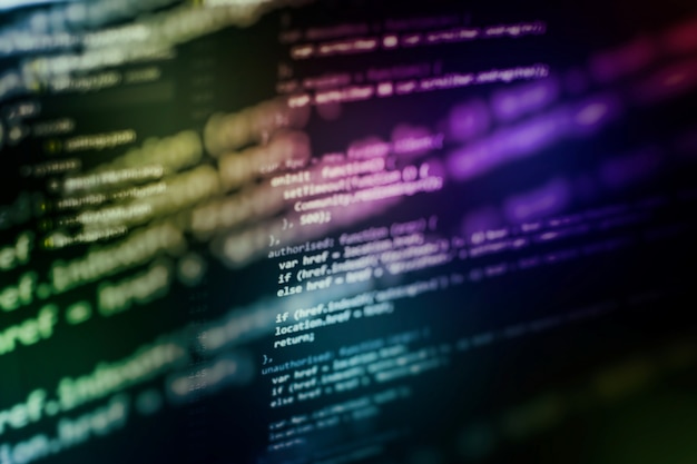 Kode til udviklerprogrammering. Abstrakt computerscriptkode. Programmeringskode på skærmen for softwareudviklere. Tid til softwareprogrammering.