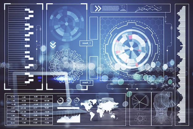 Multieksponering af computer på baggrund og tegning med teknologitema. Koncept for innovation
