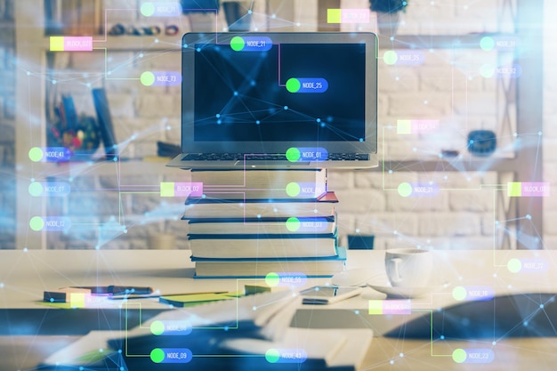 Multieksponering af stationær computer og teknologi-tema hologram. Koncept for softwareudvikling