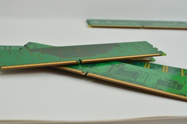 Närbild av ett högkapacitets RAM-minne för en dator som belyser vikten av teknik för att utöka lagringskapaciteten