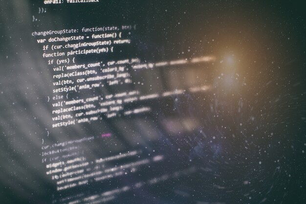 Närbild på utveckling av programmerings- och kodningstekniker. Utvecklare som arbetar med webbplatskoder på kontoret.