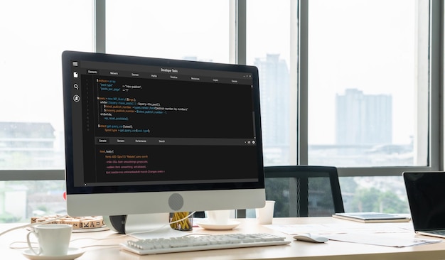 Programmering av programvaruutveckling på datorskärm för modern applikation