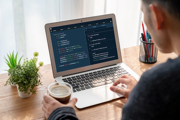 Programmering av programvaruutveckling på datorskärm för modern applikation