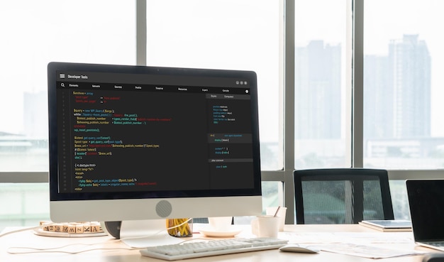 Programmering av programvaruutveckling på datorskärm för modern applikation