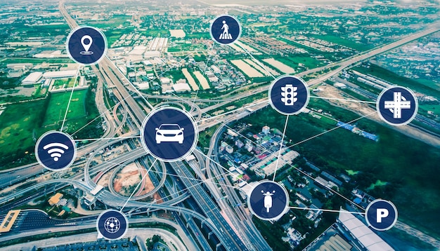 Smart transportteknologikoncept til fremtidens biltrafik på vejen