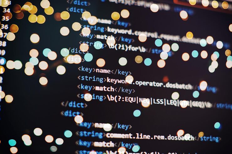 Foto softwareudvikler programmeringskode. abstrakt computer script kode. programmeringskode skærm af softwareudvikler