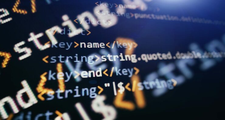 Foto softwareudvikler programmeringskode. abstrakt computer script kodning. programmeringskode skærm af softwareudvikler.