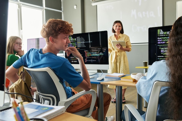 Students talking during it class