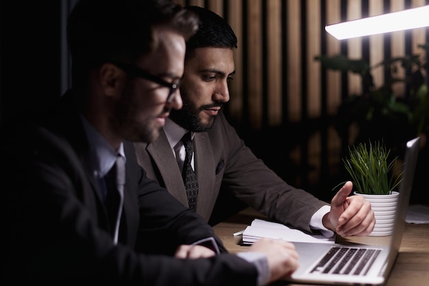 using easy accounting software for small business stock traders analyzing market