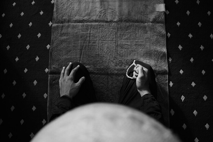 Fotoğraf a muslim man praying