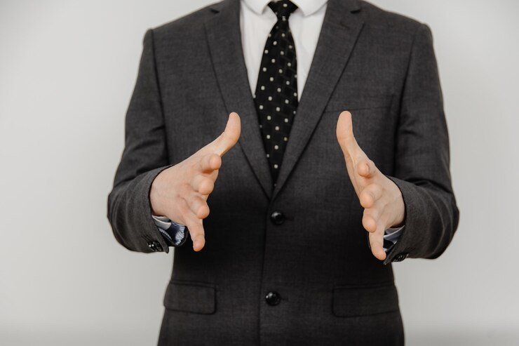 Fotoğraf business man giving thumbs the hands of a businessman
