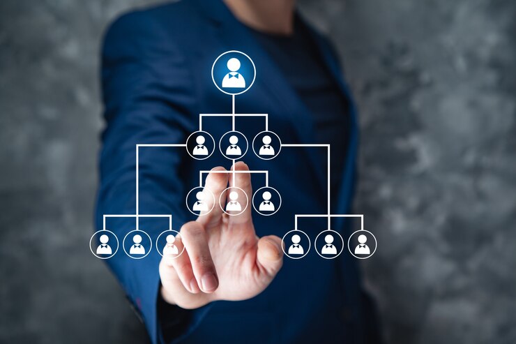 Fotoğraf business man touching future technology social network button