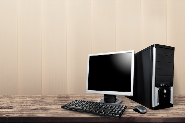 Fotoğraf desktop computer and keyboard and mouse