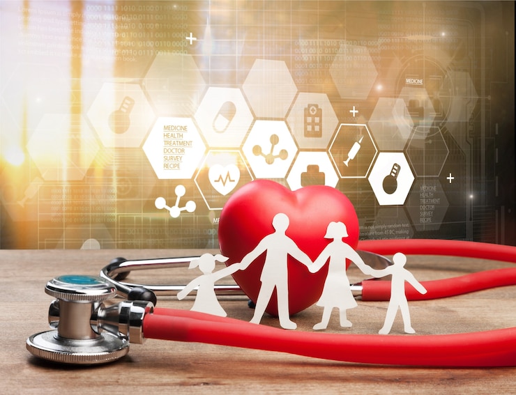 Fotoğraf family cut-out  medical insurance concept