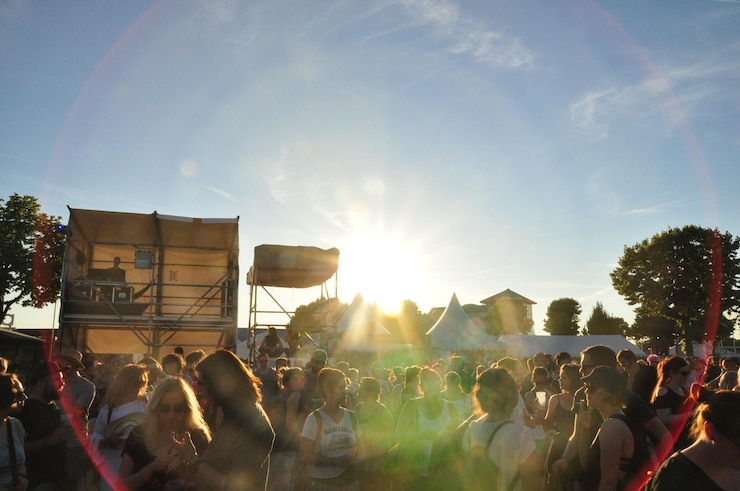 Fotoğraf people at music concert