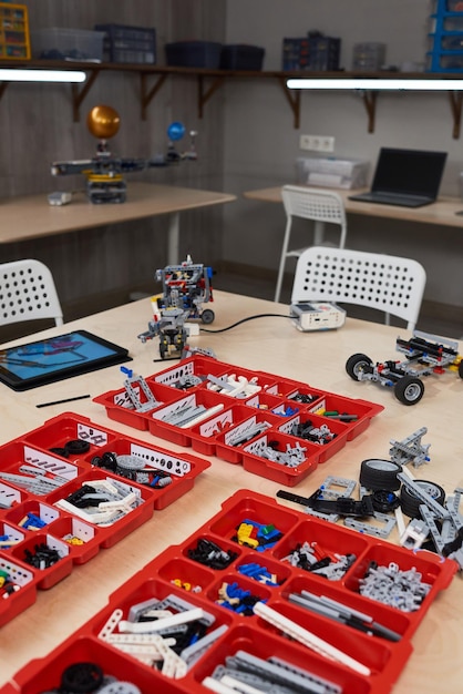 Constructor details for robotics lesson at school