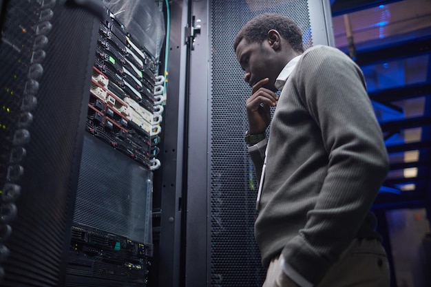 Contemplating server maintenance in data center