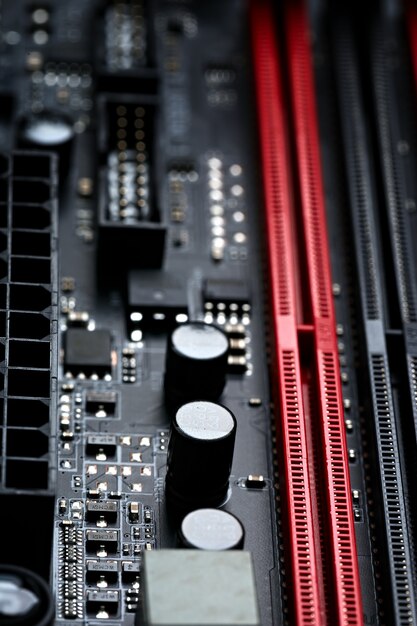 Details and components of the electronic device.