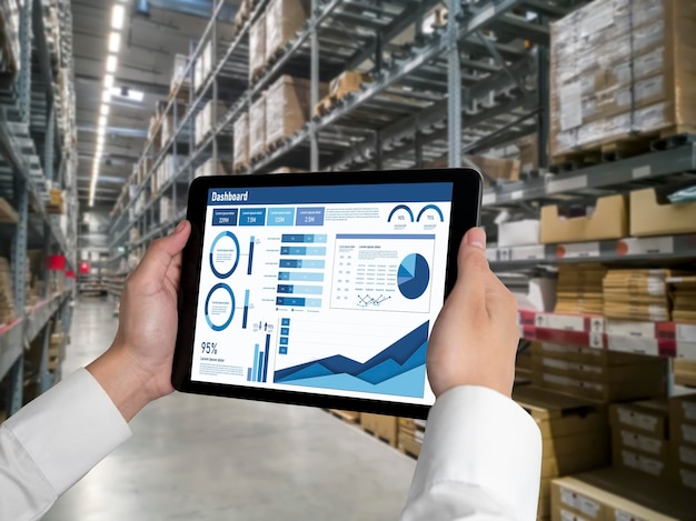 Liiketoiminnan datahallintapaneeli tarjoaa business intelligence -analyysin tiiviisti