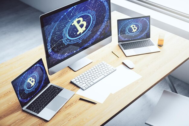 Luova Bitcoin-konsepti modernilla kannettavan tietokoneen näytöllä 3D-renderöinti