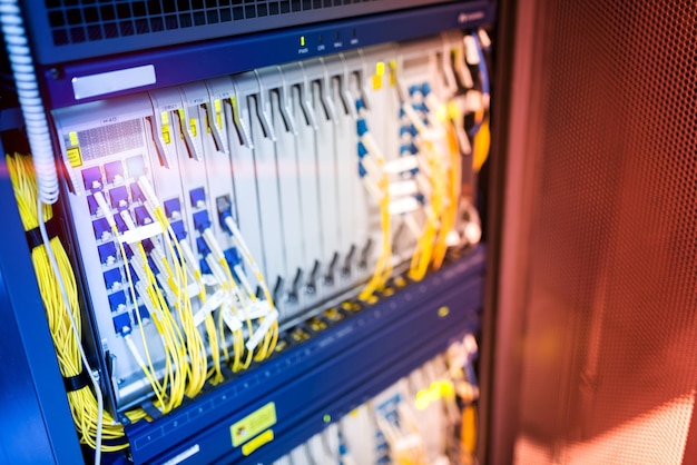 Server wires