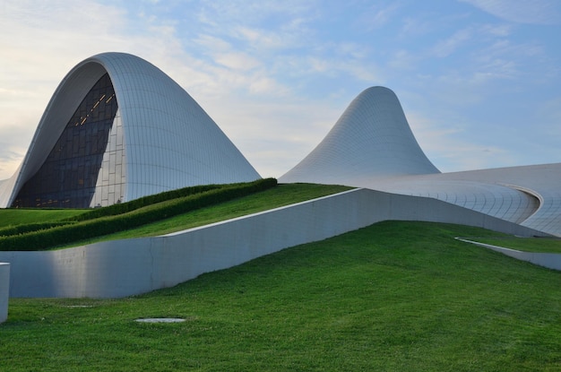 Foto 04062023bakuazerbeidzjanheydar aliyev center in bakoe, de hoofdstad van de republiek azerbeidzjan