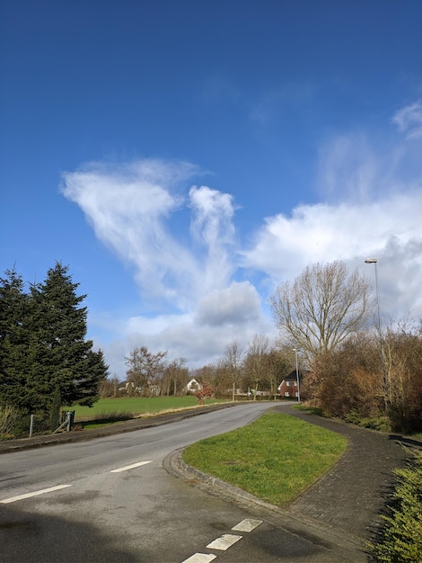 051366 wilde wolken