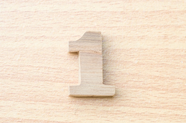 1-alfabetbrief van echt hout.