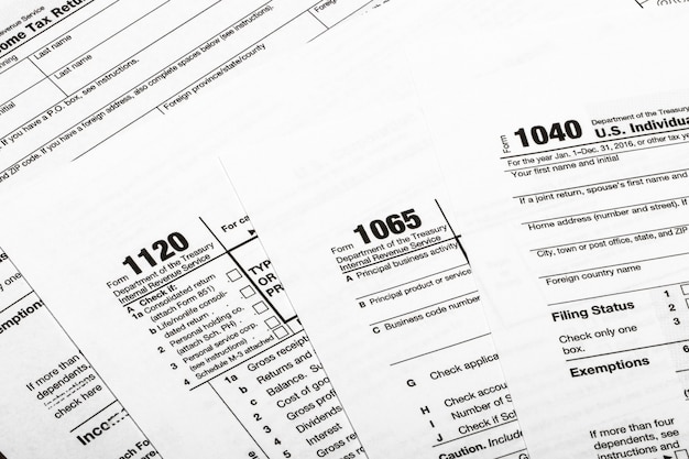 1040,1120,1065 Amerikaans belastingformulier / belastingconcept. VS