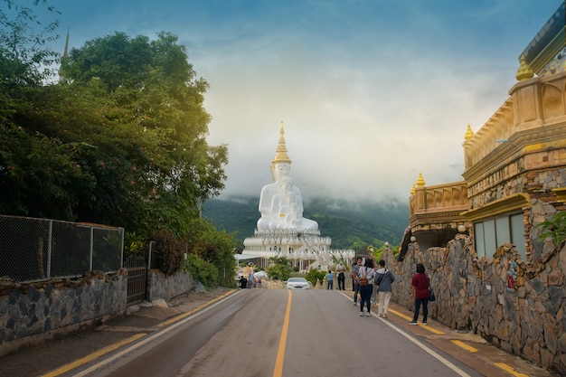 12 september 2020 in Phetchabun Provincie Thailand Mensen reizen vakantie in Wat Pha Son Kaew Khao Kho Phetchabun Provincie Thailand