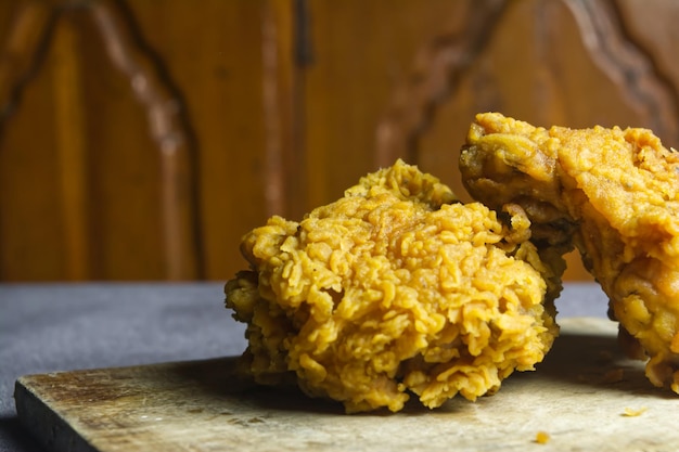 2 pieces of delicious fried chicken