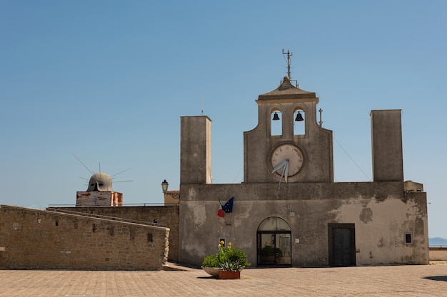 20 juli 2022 Napels Italië Sant'Elmo Castle is een middeleeuws fort op de berg Vomero naast de Certosa di San Martino