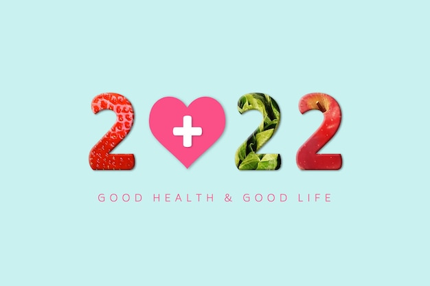 Фото Поздравление с новым 2022 годом для медицинских фруктов и овощей, которые составляют число 2022 года