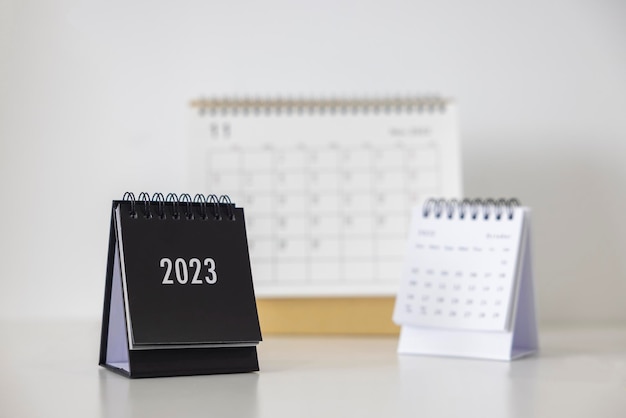 2023 zakelijke kalender op kantoortafel in nieuwjaarsdag Maak een werkplan voor het begin van het jaar Concept over Celebration Business Christmas New Year