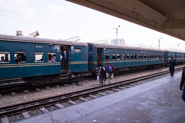 29 december 2023 Dhaka Bangladesh Kamlapur treinstation