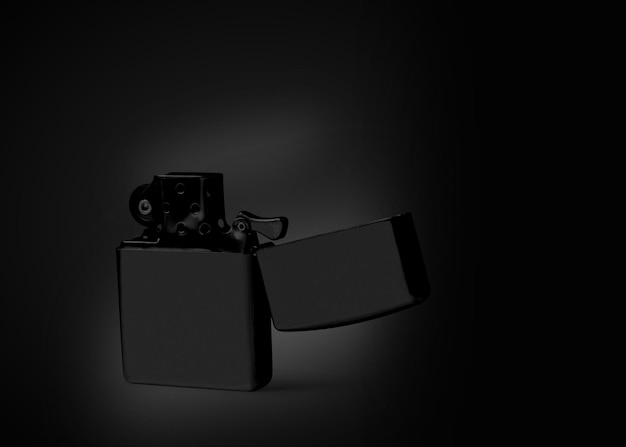 Illustrazione 3d accendino isolato su sfondo nero