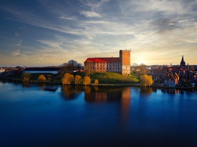 Photo a 4k drone shot of the danish castle. kolding, denmark