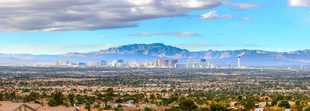 Foto immagine 4k nube di tempesta serale sopra las vegas panorama