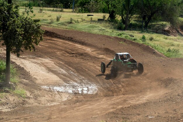 4x4 오프포드 경쟁 스포츠카