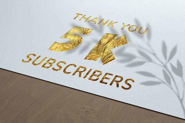 5 K abonnees viering begroetingsbanner met Golden Paper-ontwerp