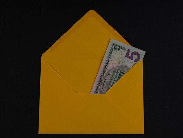 5 US dollar in the envelope