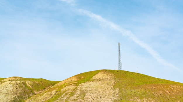 사진 언덕 위의 5g 기지국