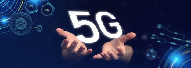 Rete 5g. concetto di futuro futuro dei sistemi wireless, internet mobile ad alta velocità, tecnologia globale. lancette con simbolo 5g. sfondo banner aziendale