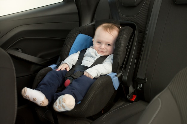 6 months old baby in car child seat