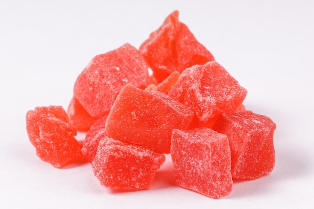 赤い砂糖漬けの果物の束のクローズアップ甘いデザート